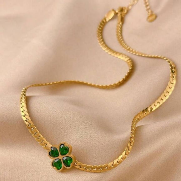 Green Heart Flower Stainless Steel Chain Necklace For Women. - Picture 4 of 6